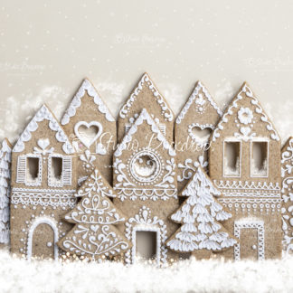 C58 Vanilla Gingerbread Town with Snowflakes