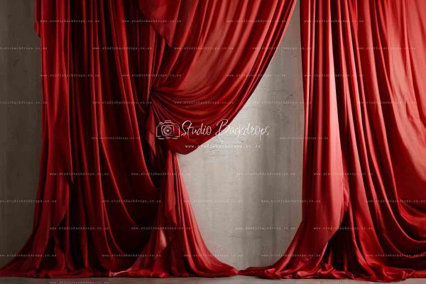 WALL71 Red Drapes