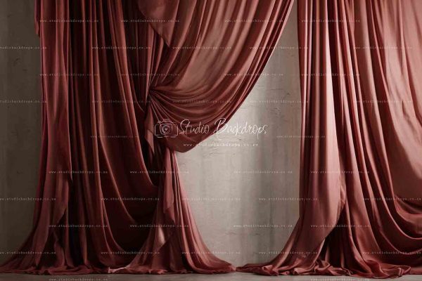 WALL73 Grand Drapes